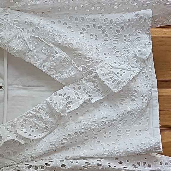 Lilly Pulitzer White Eyelet Long Sleeve Crop Top - Picture 2 of 4